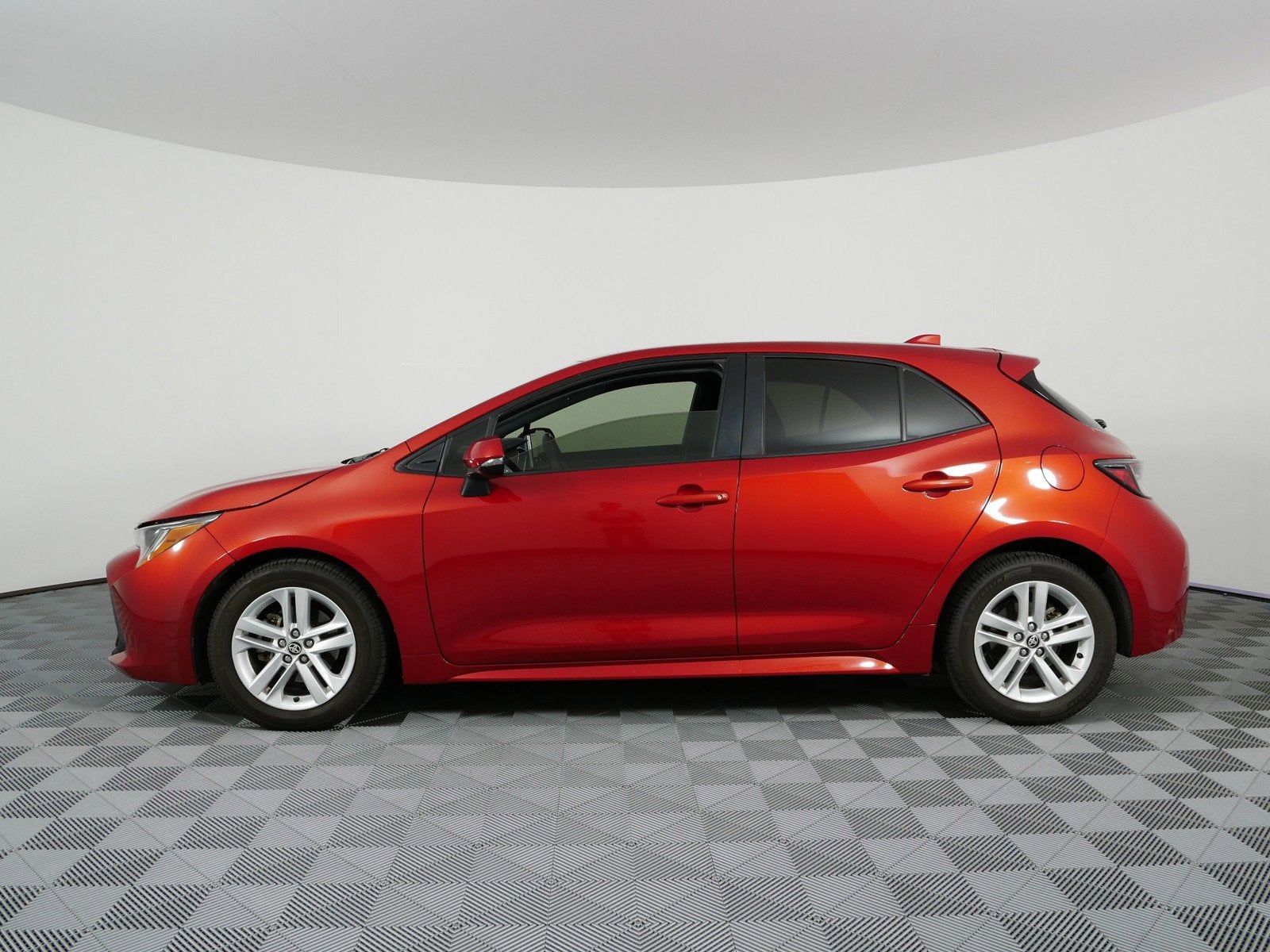 2019 Toyota Corolla Hatchback SE FWD *SPORTY!*