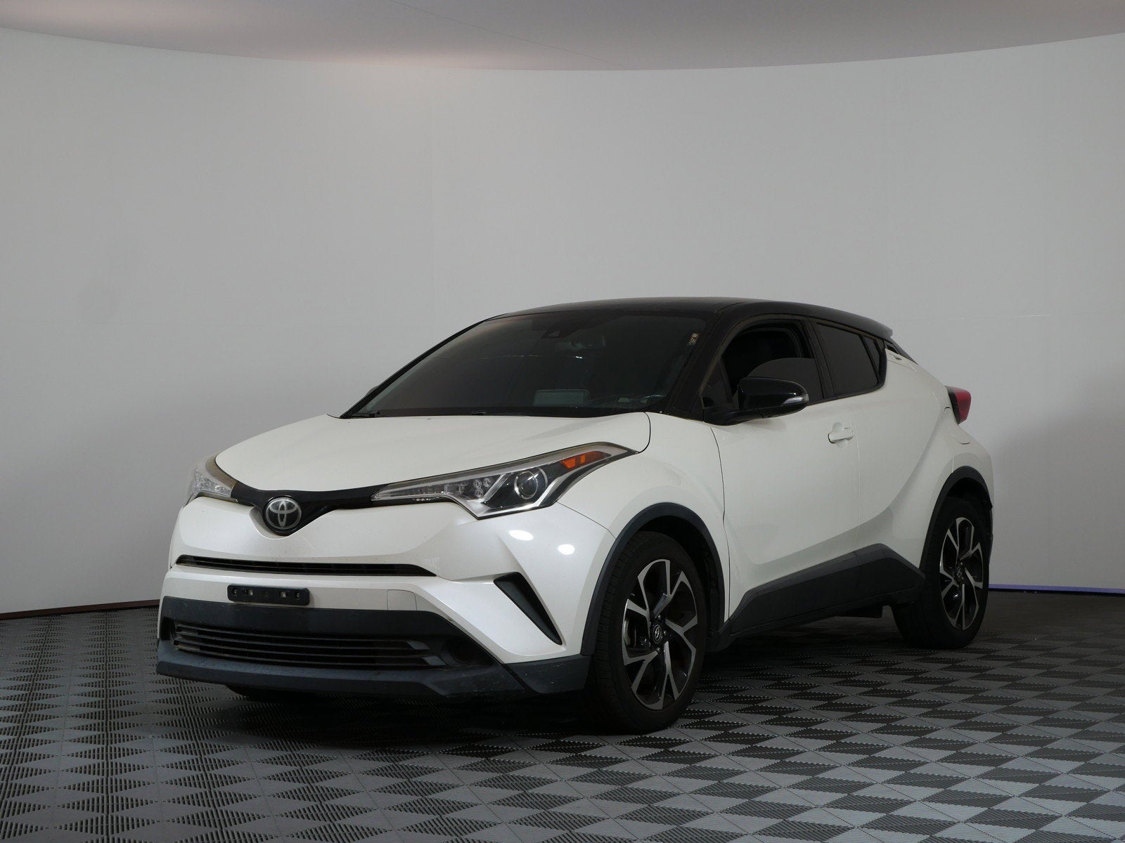 2019 Toyota C-HR XLE *RELIABLE DAILY DRIVER*