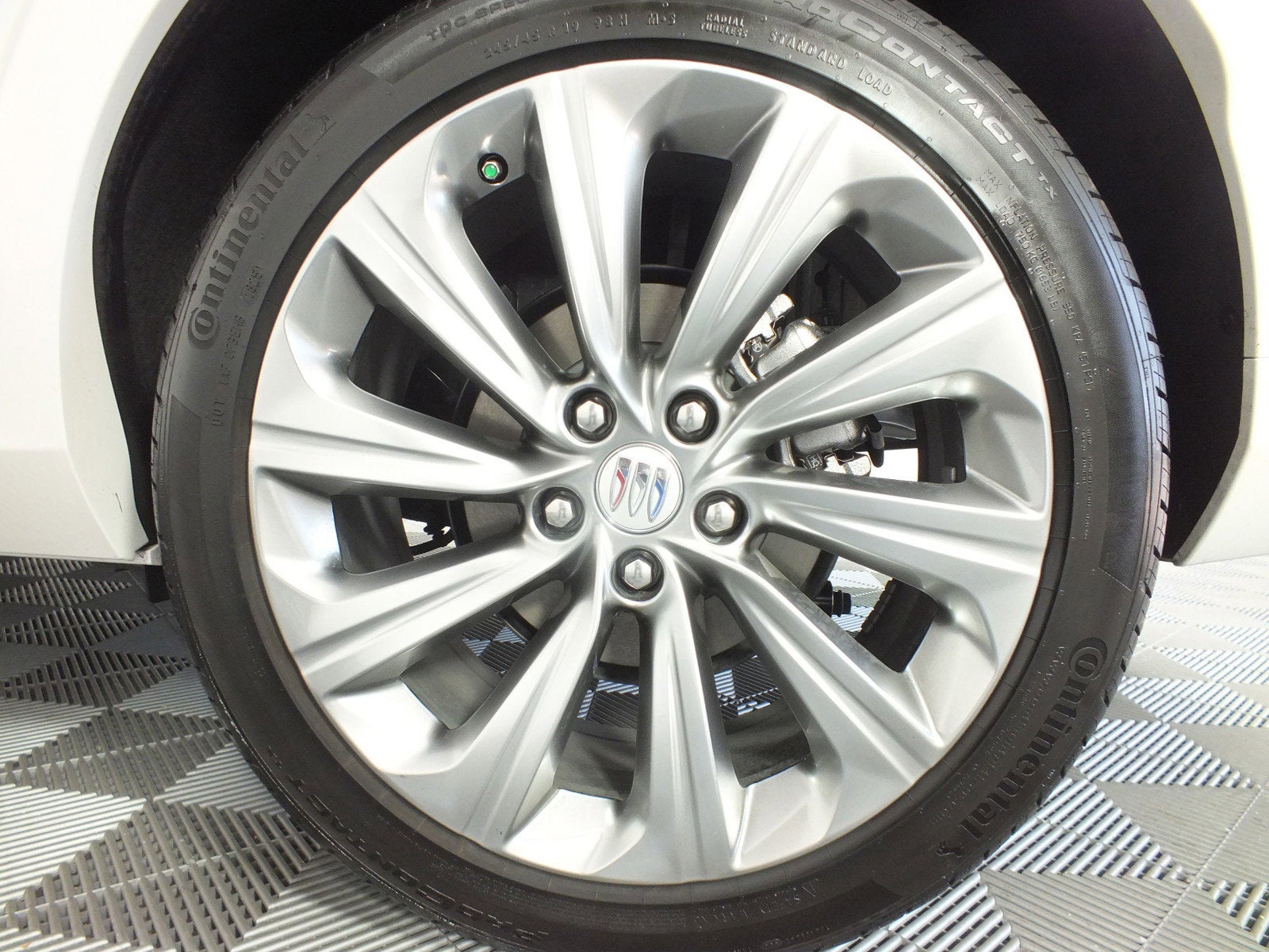2026 Buick Envista Avenir *1-OWNER! UNDER 5K MILES*