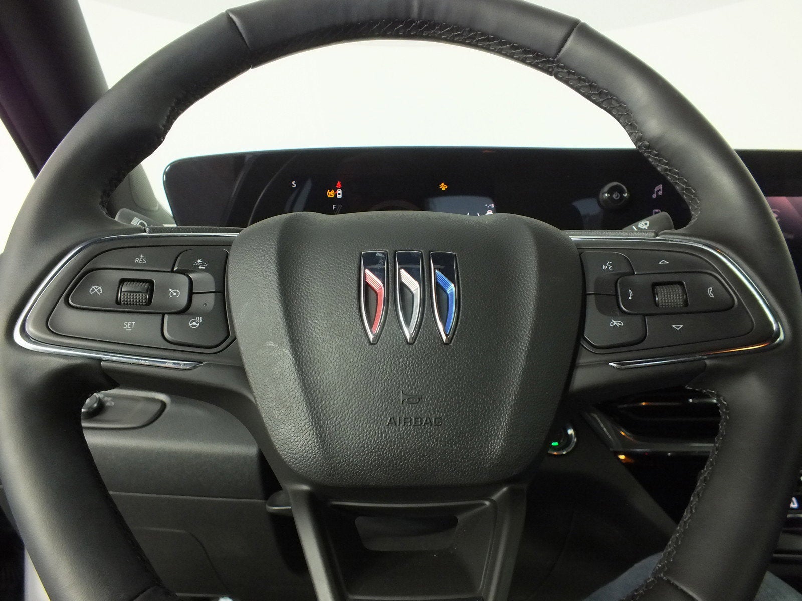 2026 Buick Envista Avenir *1-OWNER! UNDER 5K MILES*