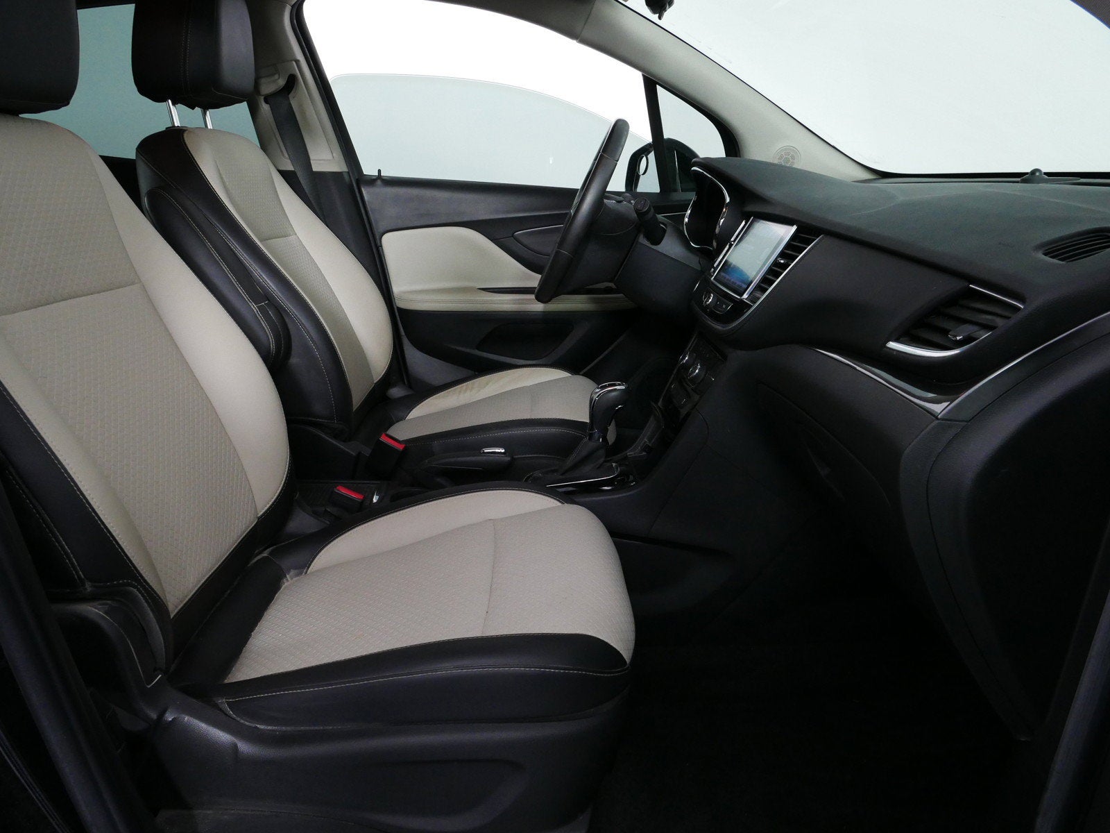 2017 Buick Encore Preferred *LOW MILES!*