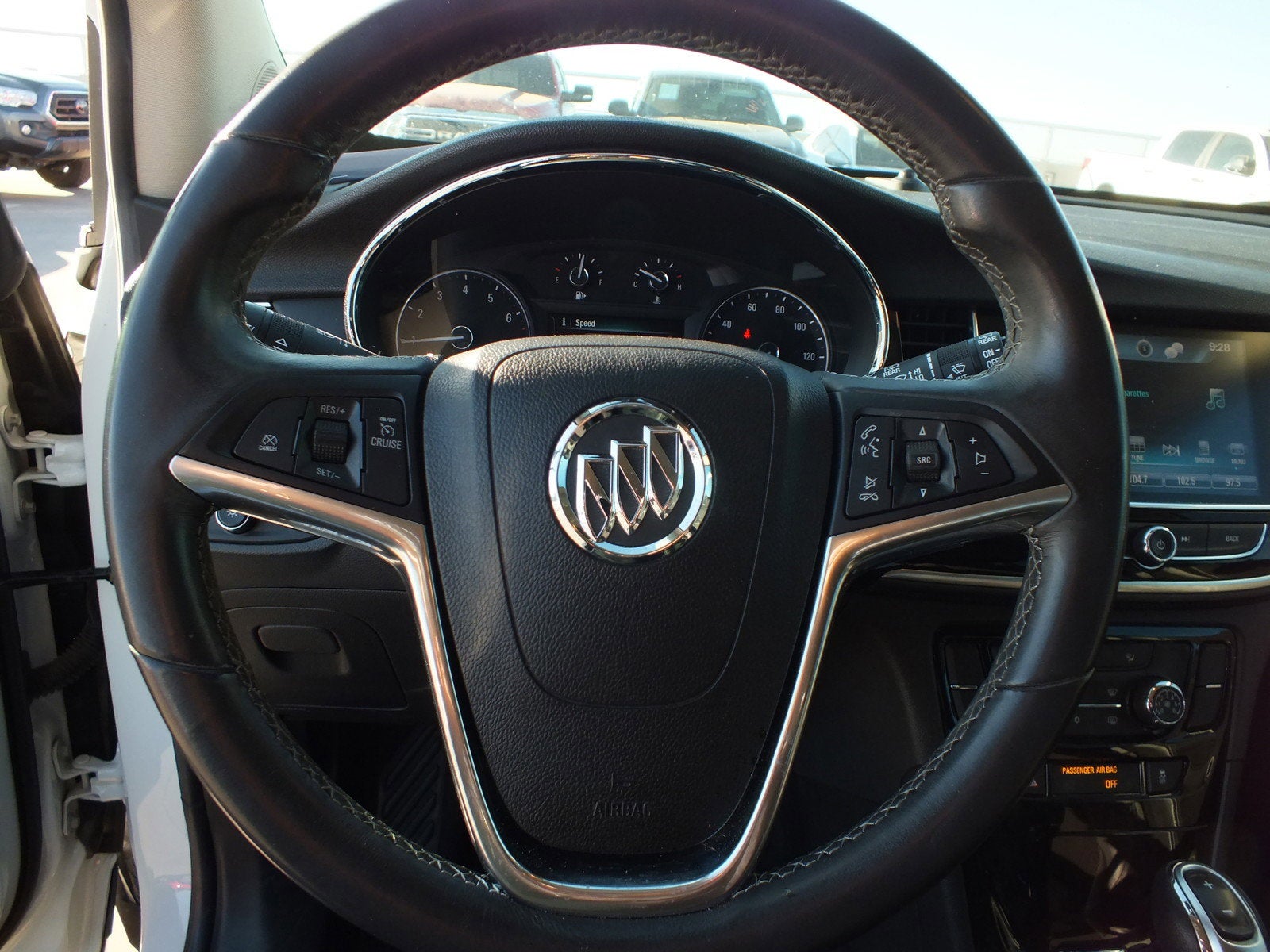 2017 Buick Encore Preferred FWD *CLEAN CARFAX!*