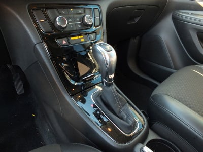 2017 Buick Encore Preferred FWD *CLEAN CARFAX!*