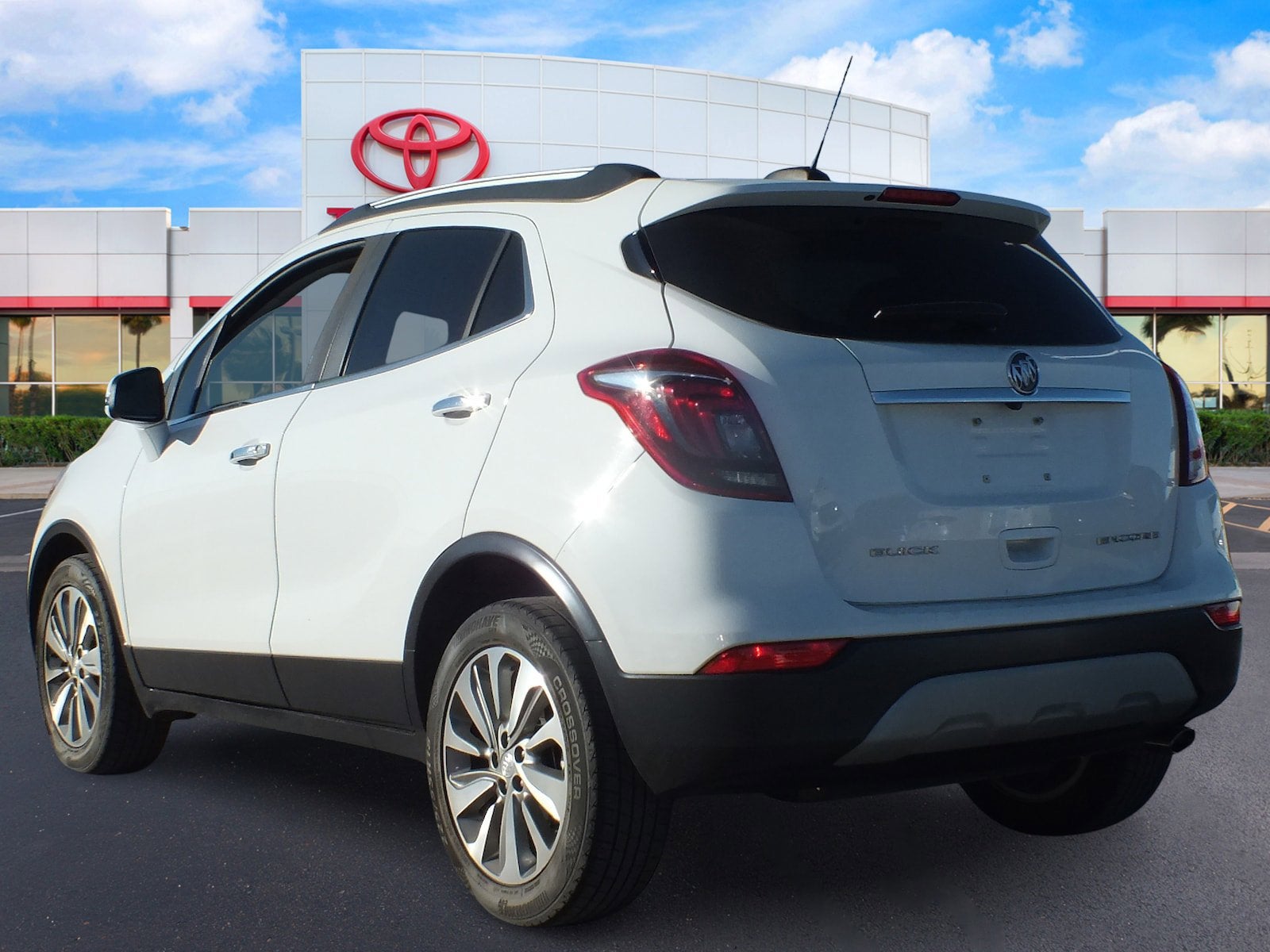 2017 Buick Encore Preferred FWD *CLEAN CARFAX!*