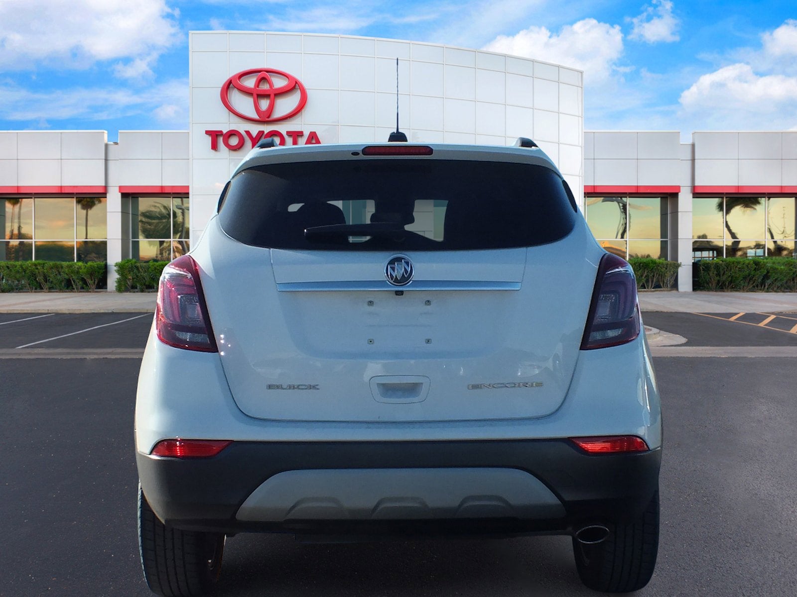 2017 Buick Encore Preferred FWD *CLEAN CARFAX!*