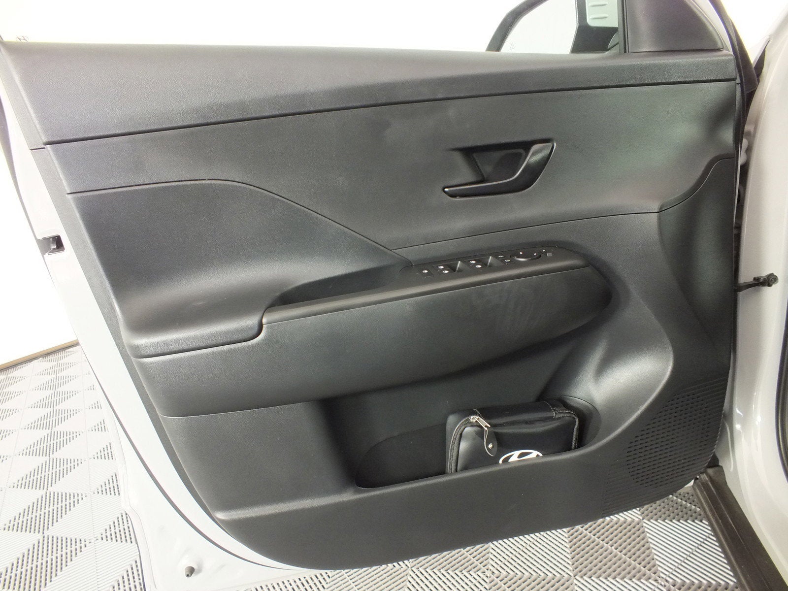 2025 Hyundai Kona SEL Convenience *1-OWNER! LOW MILES!*