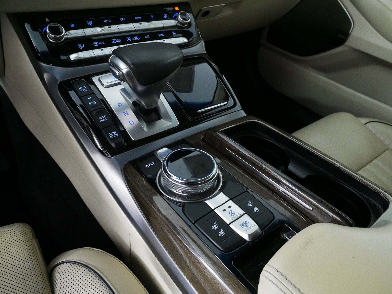 2018 Genesis G90 5.0L Ultimate *LOOKS GREAT!*