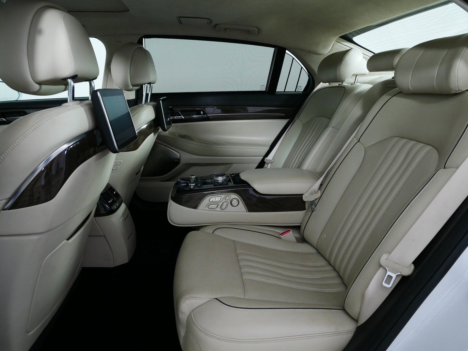 2018 Genesis G90 5.0L Ultimate *LOOKS GREAT!*