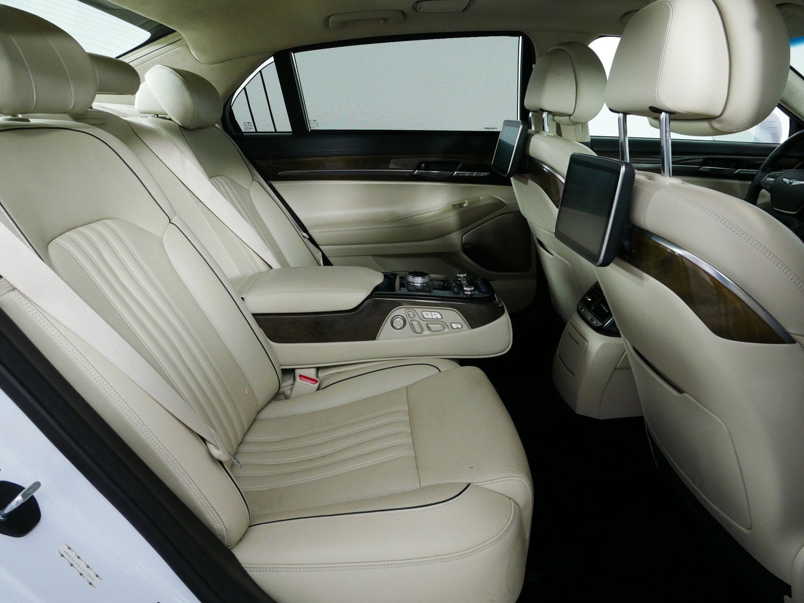 2018 Genesis G90 5.0L Ultimate *LOOKS GREAT!*