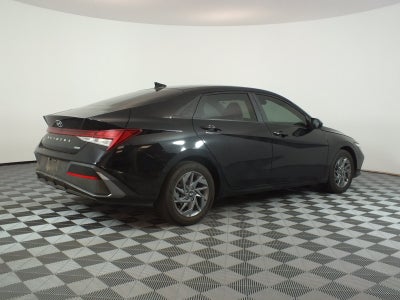 2024 Hyundai Elantra Blue Hybrid *CLEAN CARFAX*