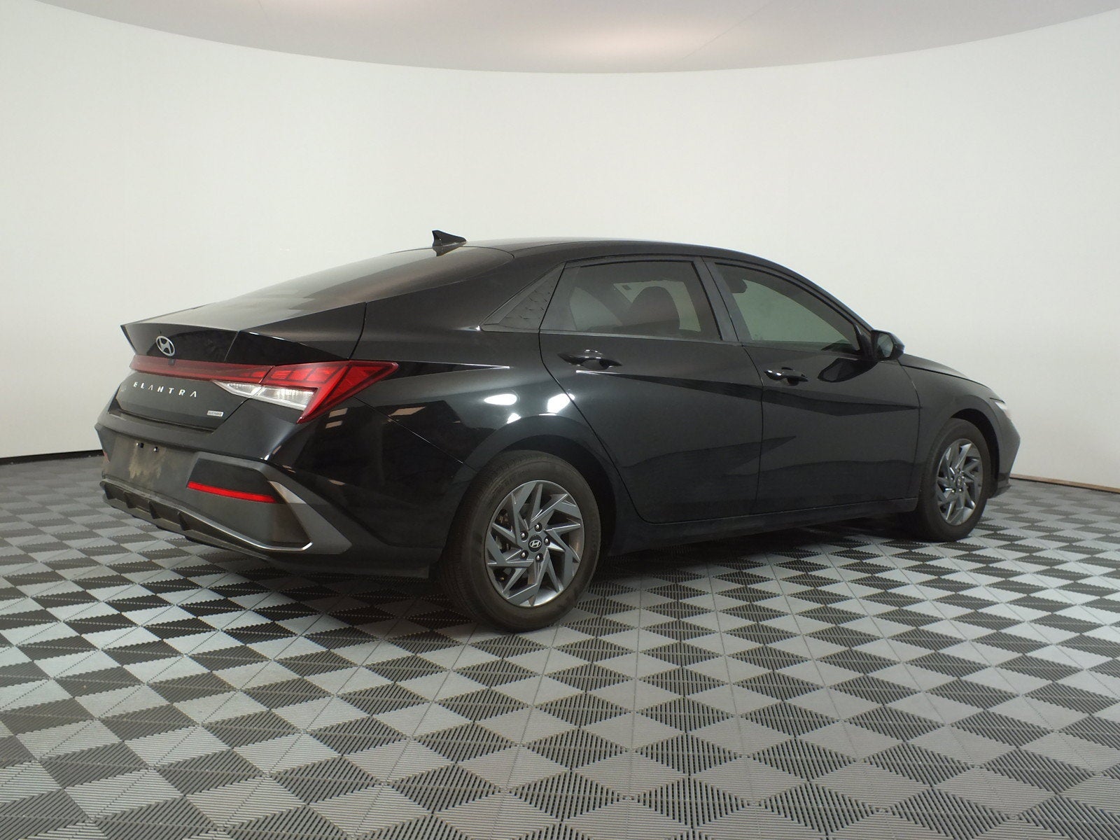 2024 Hyundai Elantra Blue Hybrid *CLEAN CARFAX*