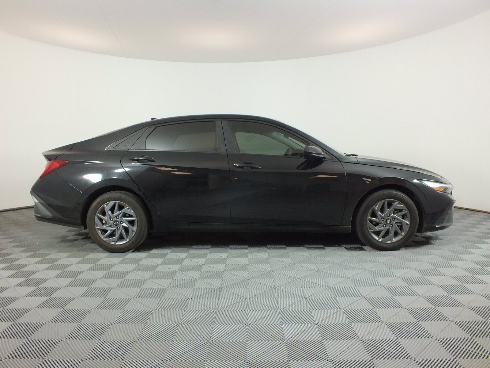 2024 Hyundai Elantra Blue Hybrid *CLEAN CARFAX*