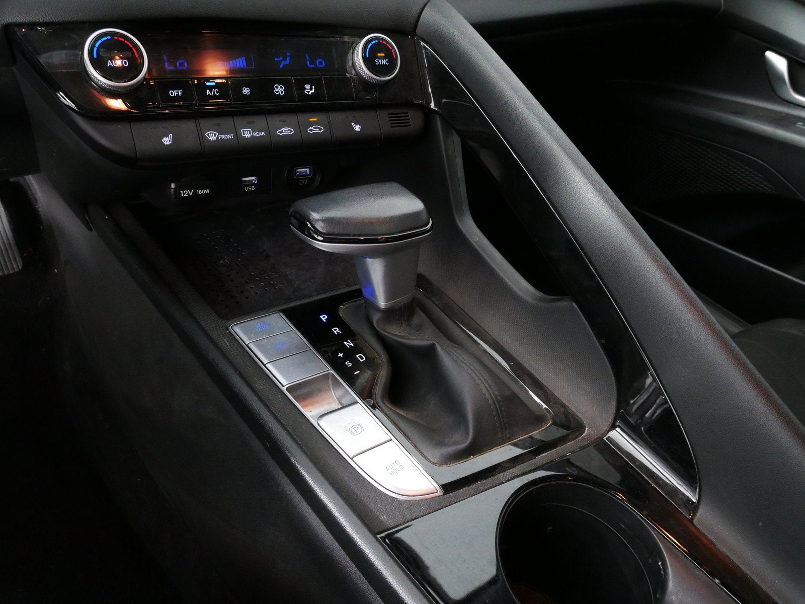 2022 Hyundai Elantra SEL *RELIABLE DAILY DRIVER*