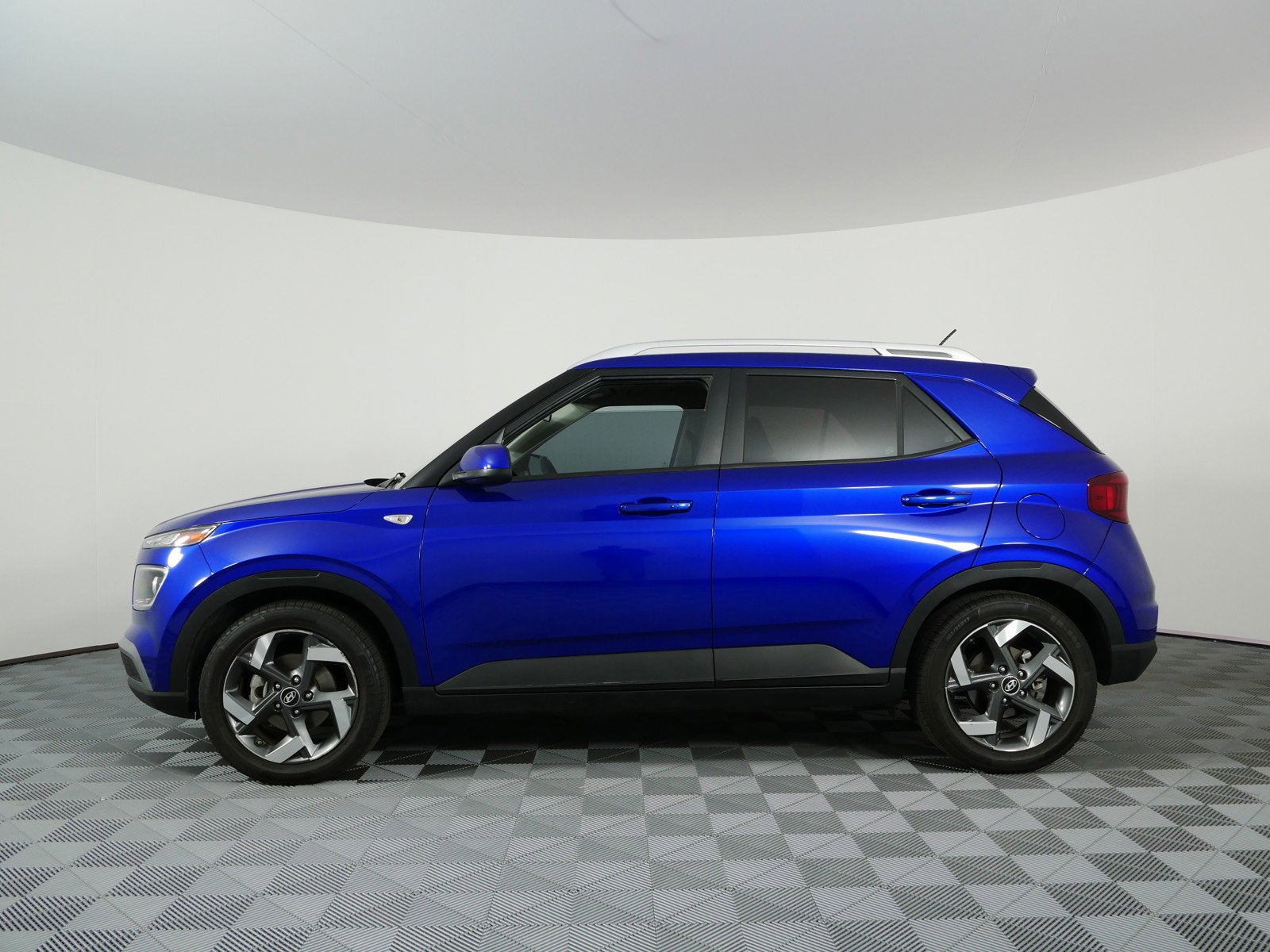 2023 Hyundai Venue Limited *1-OWNER*