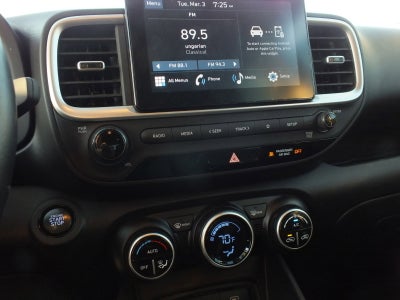 2024 Hyundai Venue SEL *LOW MILES!*