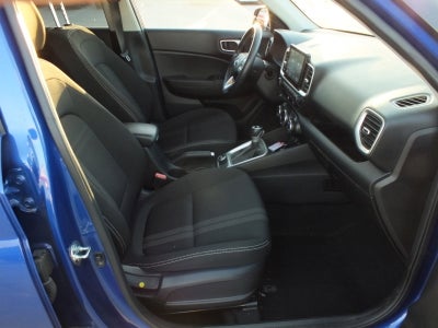 2024 Hyundai Venue SEL *LOW MILES!*