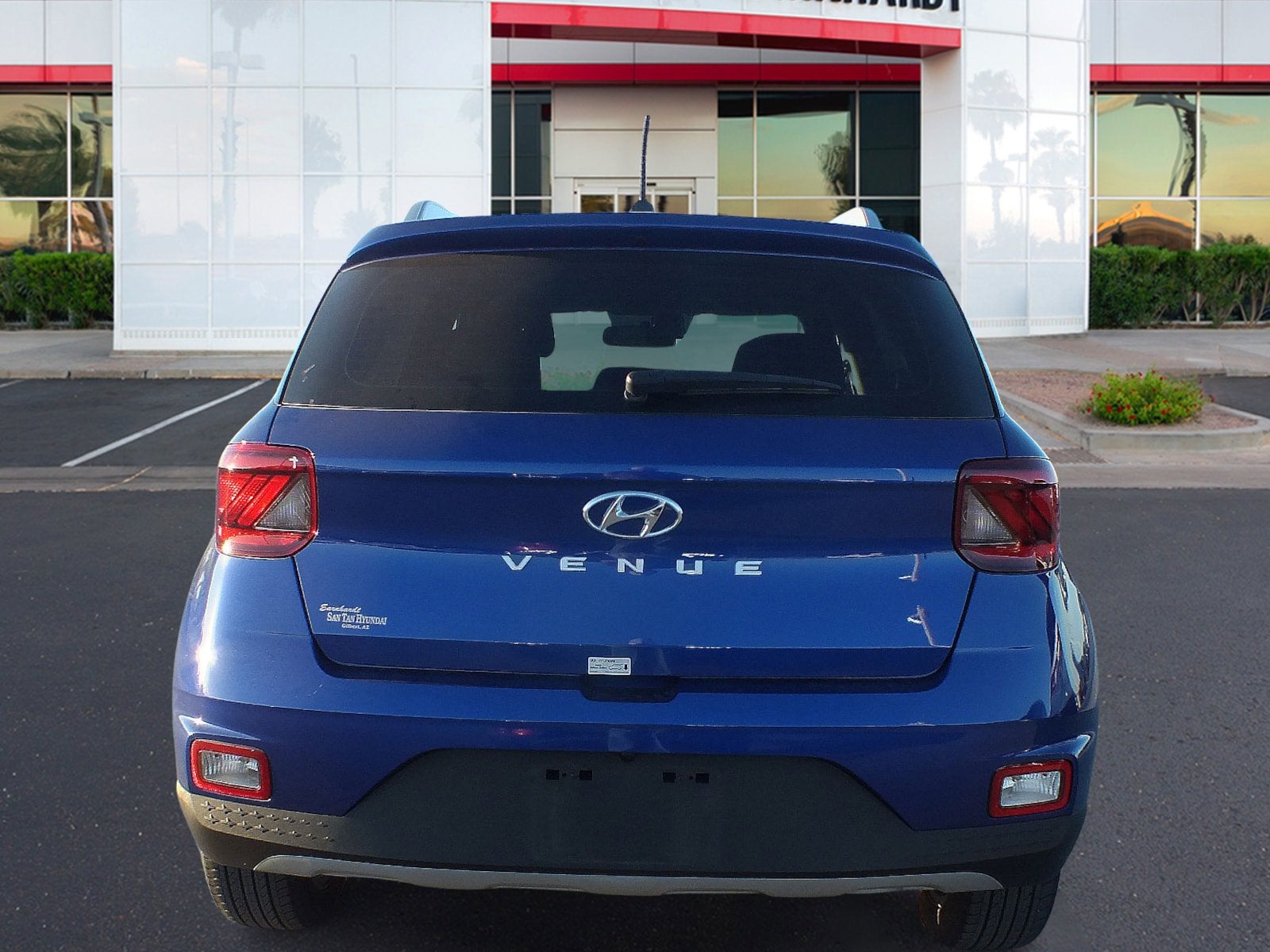 2024 Hyundai Venue SEL *LOW MILES!*