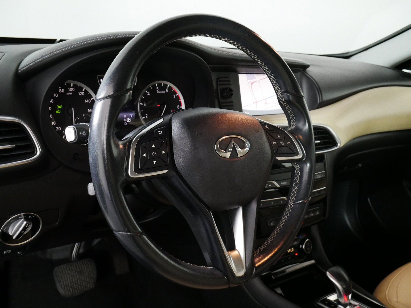 2018 INFINITI QX30 ESSENTIAL AWD *CLEAN CARFAX*