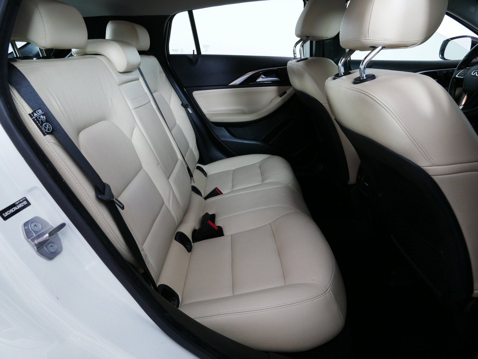 2018 INFINITI QX30 ESSENTIAL AWD *CLEAN CARFAX*