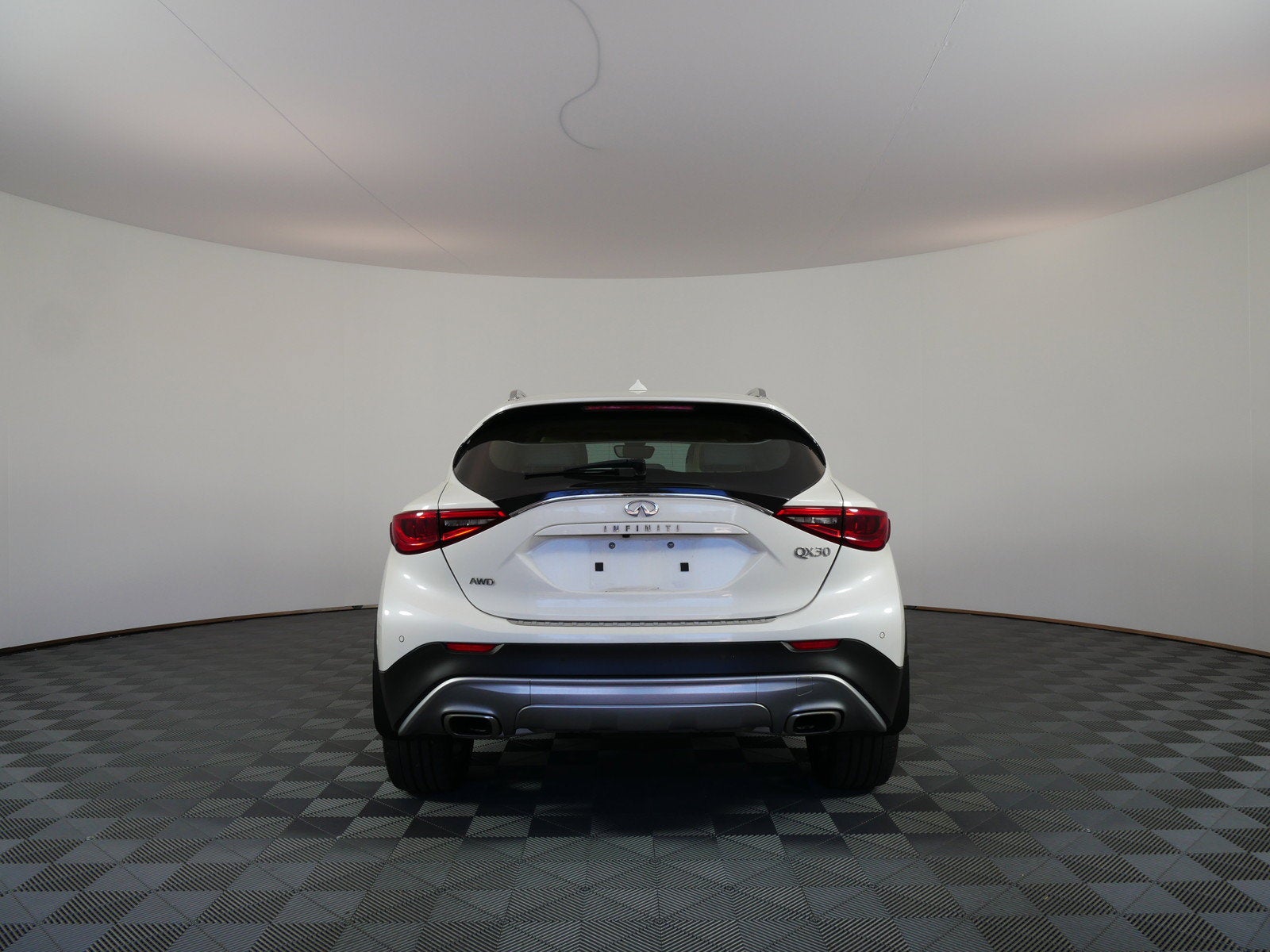 2018 INFINITI QX30 ESSENTIAL AWD *CLEAN CARFAX*
