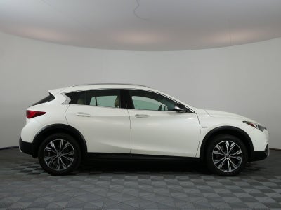 2018 INFINITI QX30 ESSENTIAL AWD *CLEAN CARFAX*