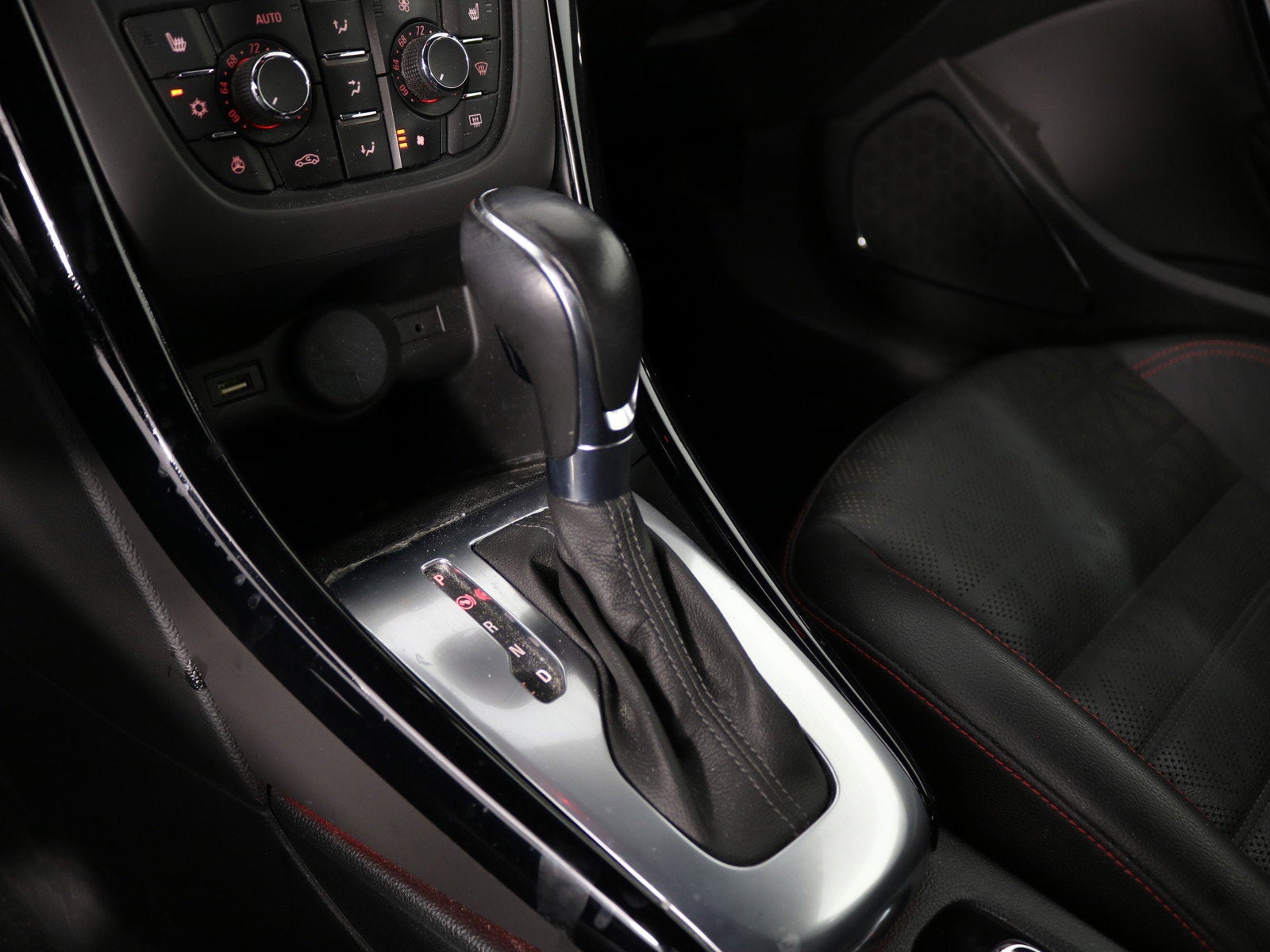 2018 Buick Cascada Sport Touring FWD *CLEAN CARFAX, 1 OWNER!*