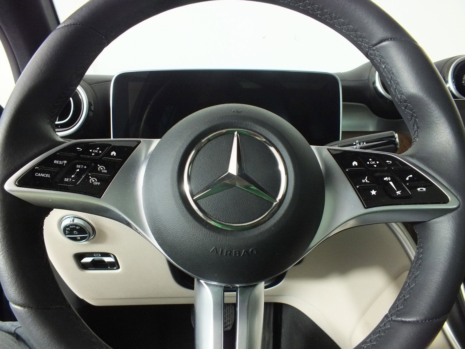 2024 Mercedes-Benz GLC GLC 300 *LOW MILES! CLEAN CARFAX!*