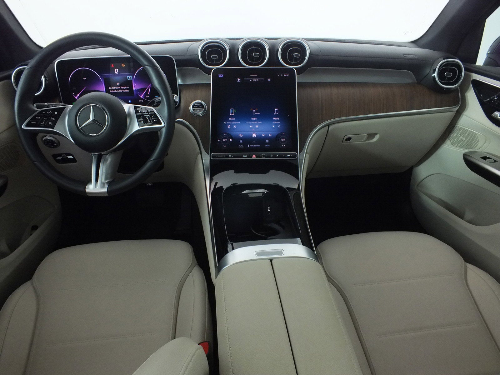 2024 Mercedes-Benz GLC GLC 300 *LOW MILES! CLEAN CARFAX!*