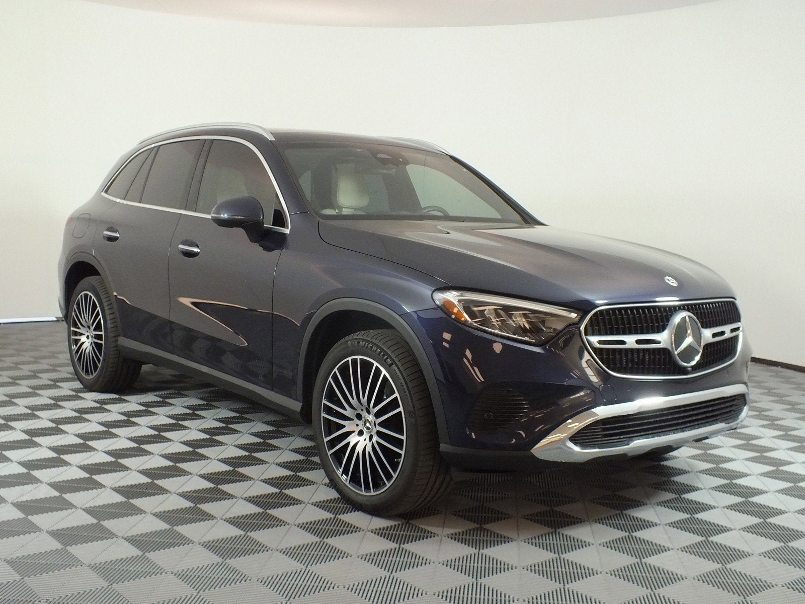 2024 Mercedes-Benz GLC GLC 300 *LOW MILES! CLEAN CARFAX!*