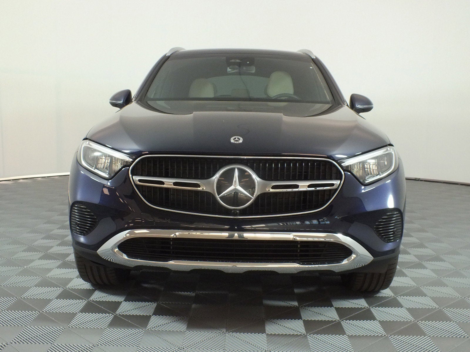 2024 Mercedes-Benz GLC GLC 300 *LOW MILES! CLEAN CARFAX!*