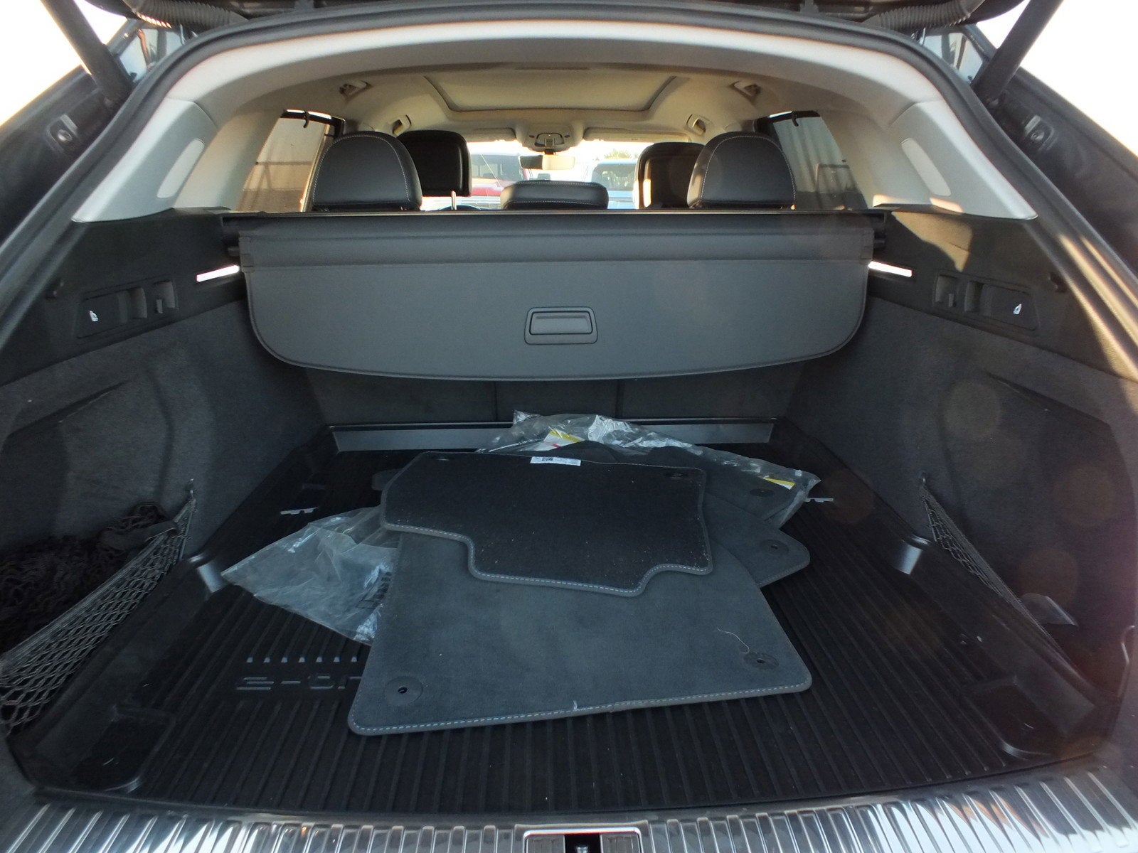 2019 Audi e-tron Prestige AWD *1 OWNER, CLEAN CARFAX!*