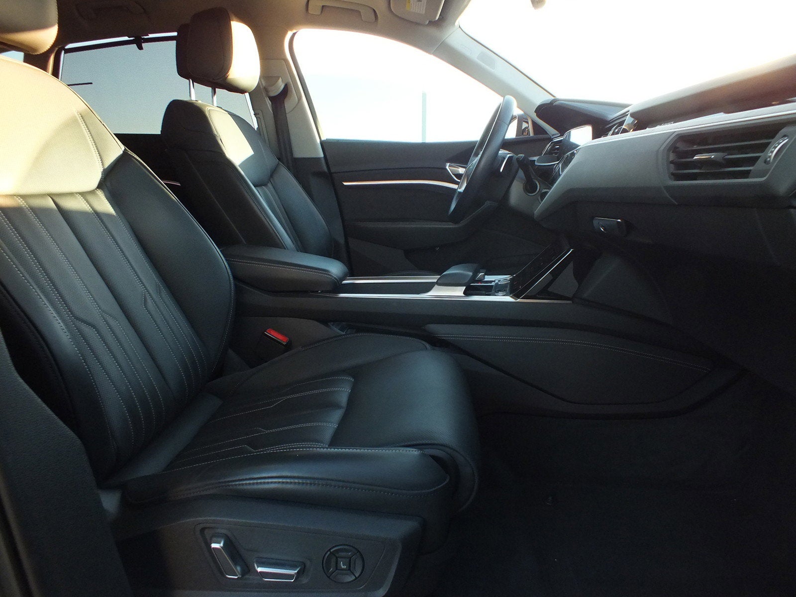 2019 Audi e-tron Prestige AWD *1 OWNER, CLEAN CARFAX!*