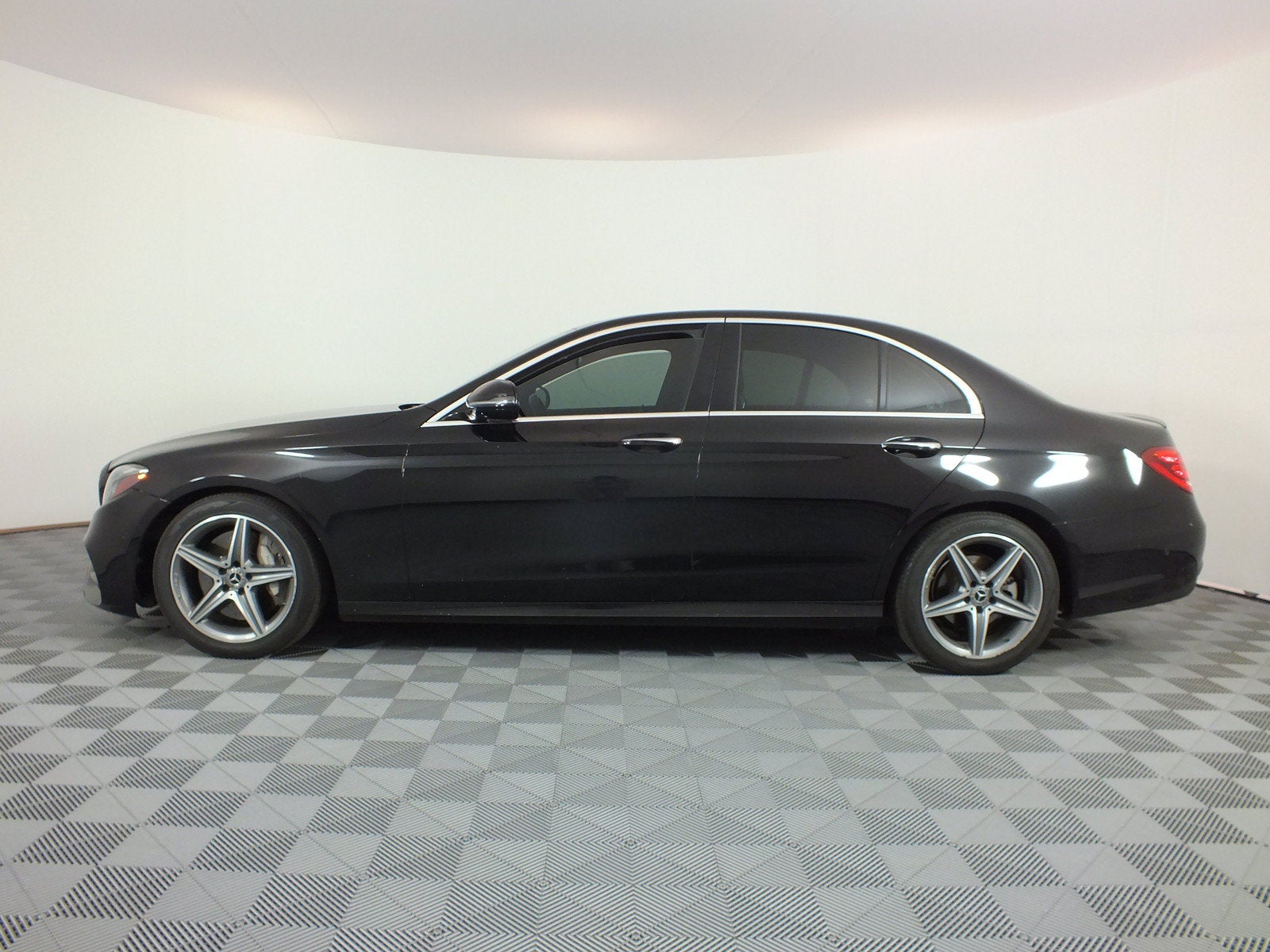 2018 Mercedes-Benz E-Class E 300 *AFFORDABLE LUXURY SEDAN!*
