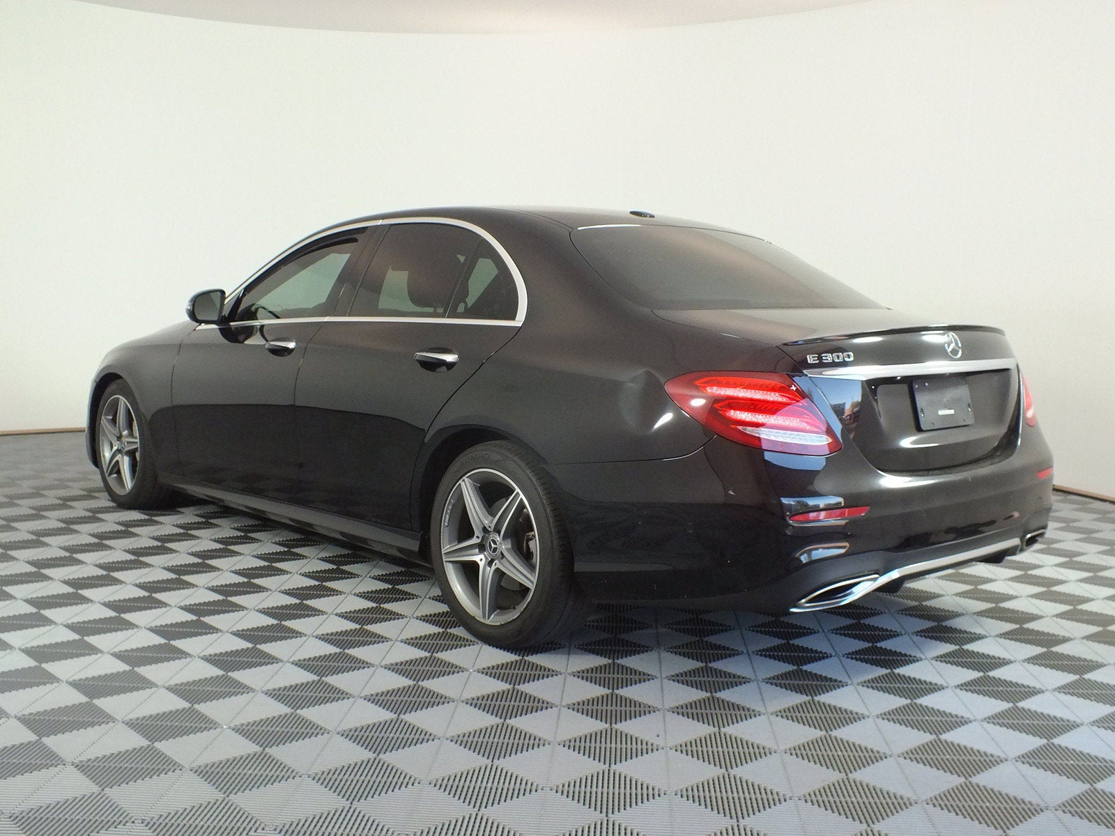2018 Mercedes-Benz E-Class E 300 *AFFORDABLE LUXURY SEDAN!*