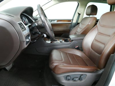 2013 Volkswagen Touareg Lux AWD *1 OWNER!*