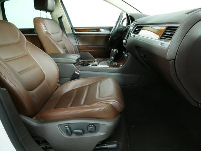 2013 Volkswagen Touareg Lux AWD *1 OWNER!*