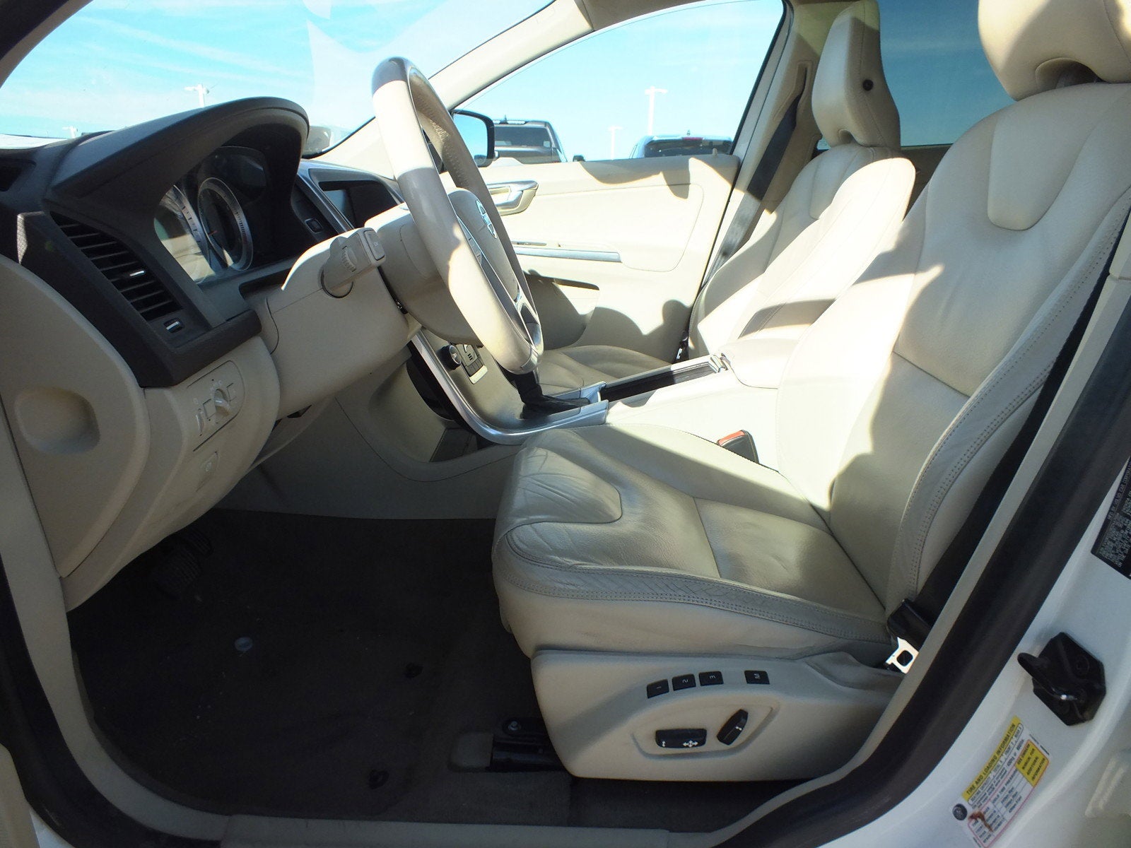 2013 Volvo XC60 T6 AWD *AFFORDABLE SUV!*