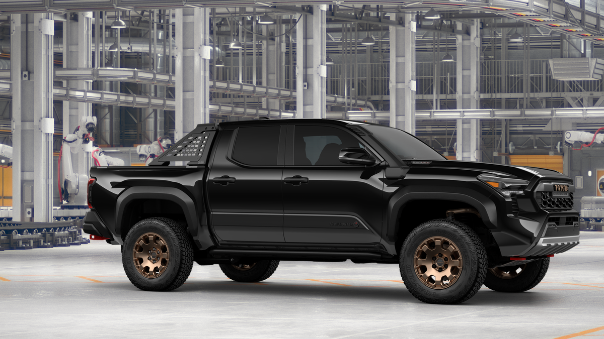 2026 Toyota Tacoma i-FORCE MAX Tacoma Trailhunter