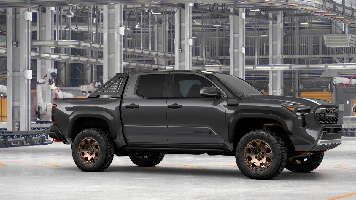 2026 Toyota Tacoma i-FORCE MAX Tacoma Trailhunter