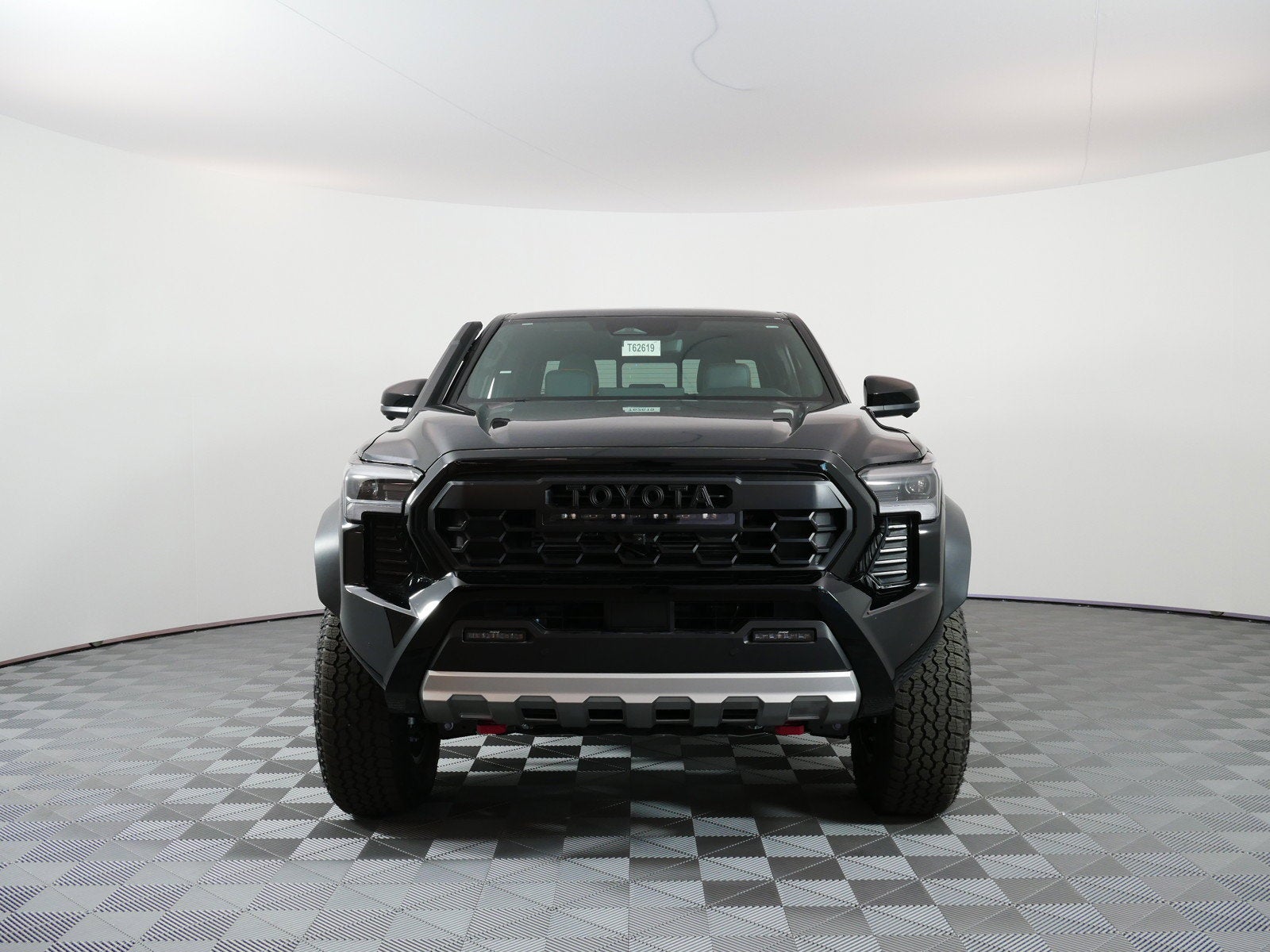 2026 Toyota Tacoma i-FORCE MAX Tacoma Trailhunter