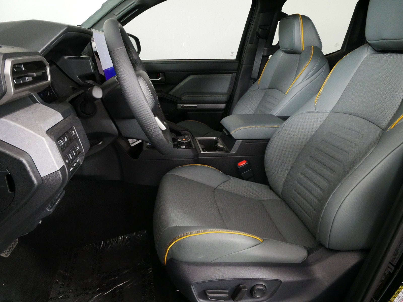 2026 Toyota Tacoma i-FORCE MAX Tacoma Trailhunter