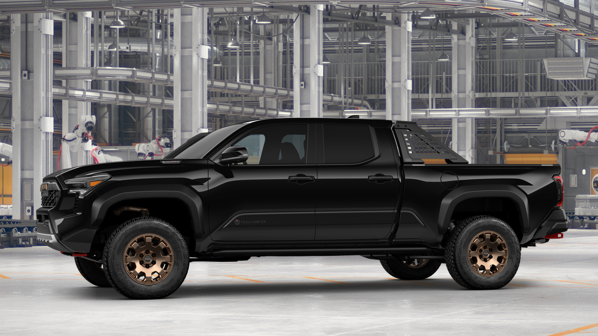 2026 Toyota Tacoma i-FORCE MAX Tacoma Trailhunter
