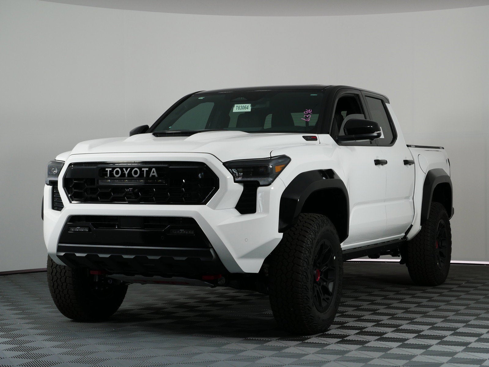 2026 Toyota Tacoma i-FORCE MAX Tacoma TRD Pro
