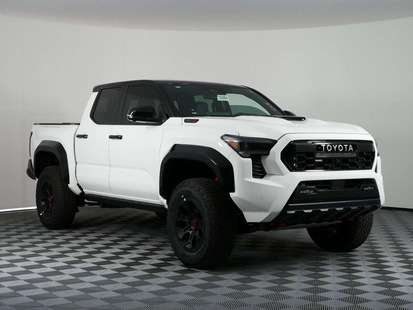 2026 Toyota Tacoma i-FORCE MAX Tacoma TRD Pro