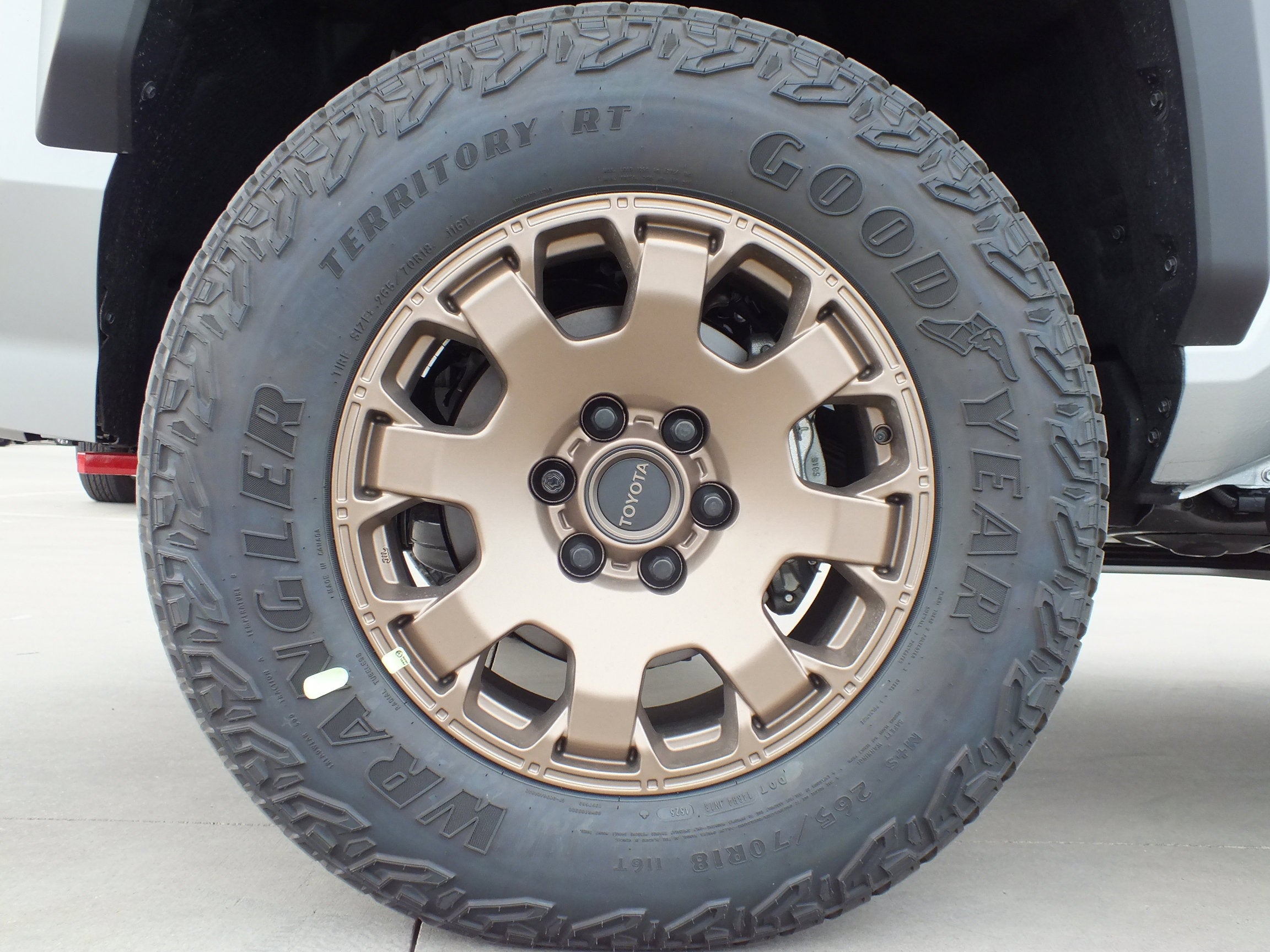 2026 Toyota Tacoma i-FORCE MAX Tacoma Trailhunter