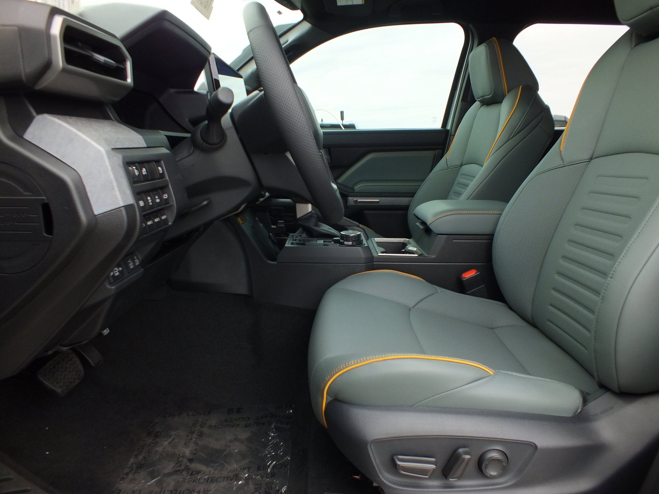 2026 Toyota Tacoma i-FORCE MAX Tacoma Trailhunter