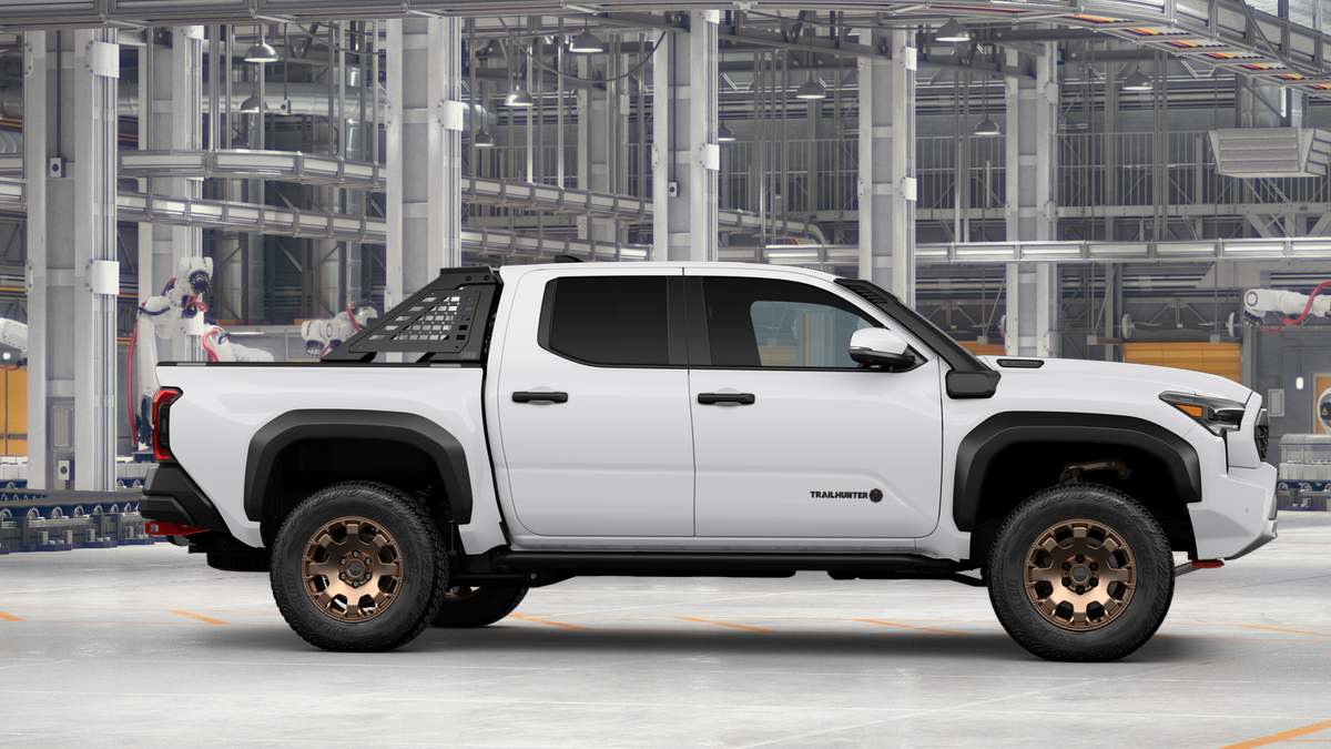 2026 Toyota Tacoma i-FORCE MAX Tacoma Trailhunter