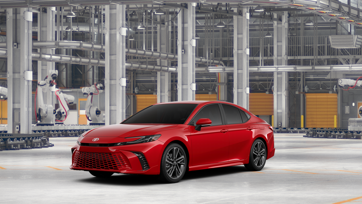 2026 Toyota Camry XSE Hybrid's photo