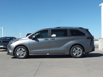 2026 Toyota Sienna XLE