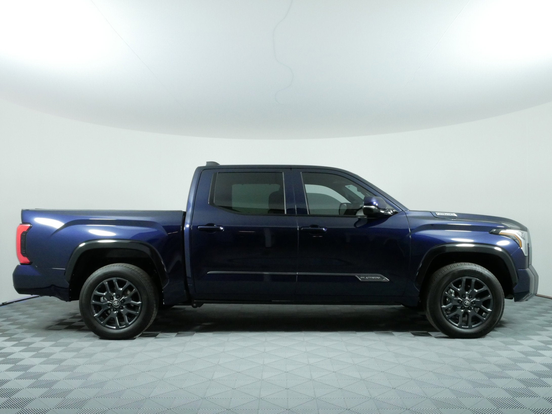 2025 Toyota Tundra i-FORCE MAX Tundra Platinum